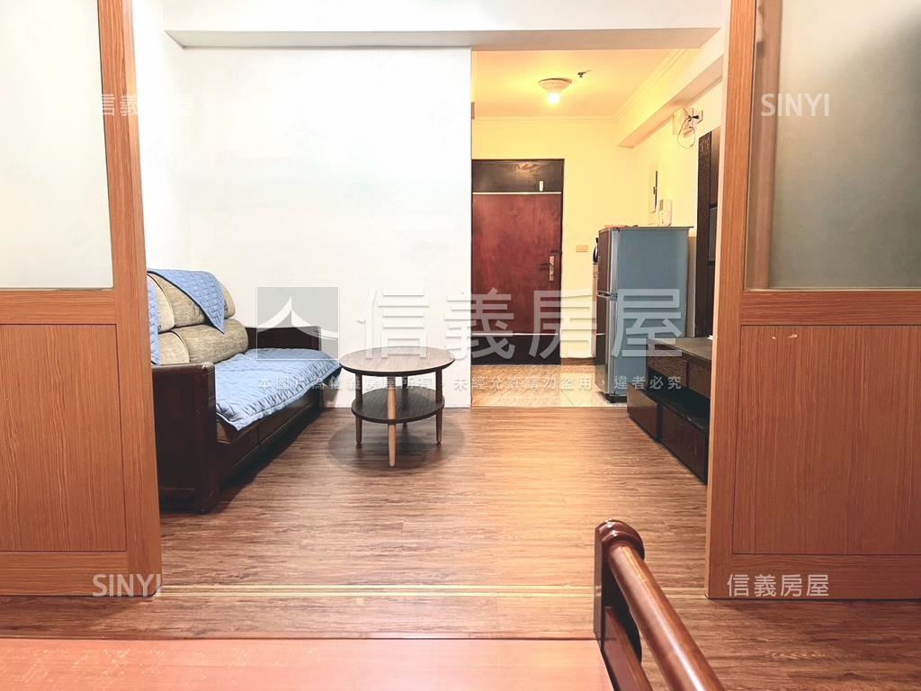 海華區百老匯宮庭優雅美居房屋室內格局與周邊環境