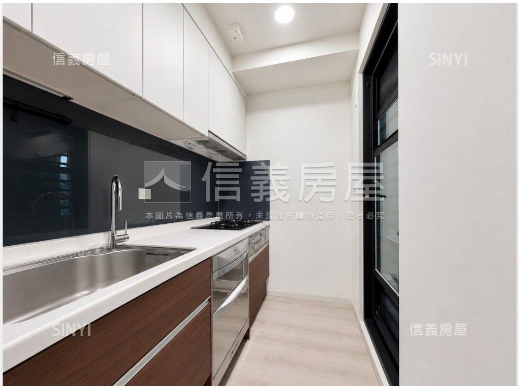 皇龍天席｜水岸極景三房房屋室內格局與周邊環境