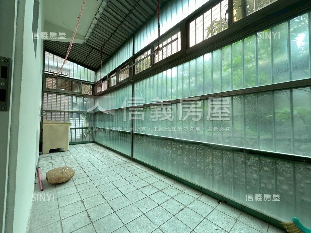 近交流道視野佳大透天房屋室內格局與周邊環境