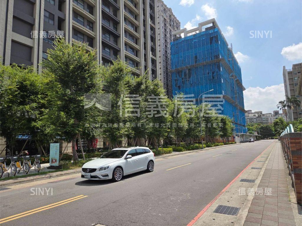 立信天朗黃金店面車位房屋室內格局與周邊環境