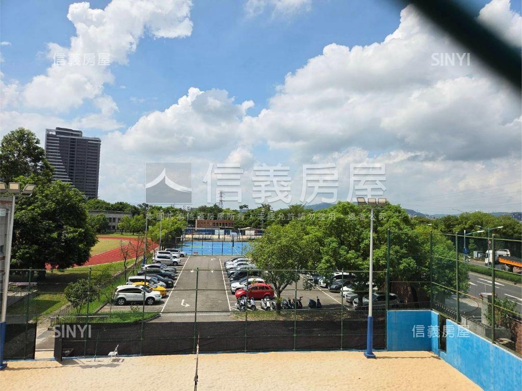 立信天朗黃金店面車位房屋室內格局與周邊環境