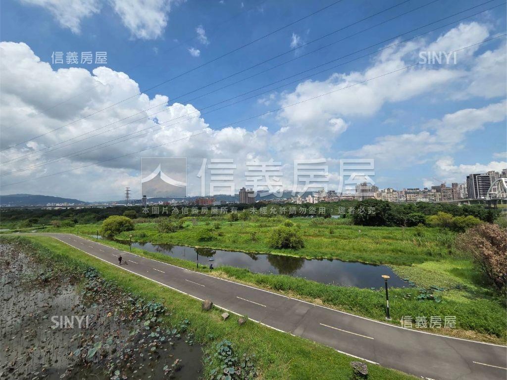 立信天朗黃金店面車位房屋室內格局與周邊環境