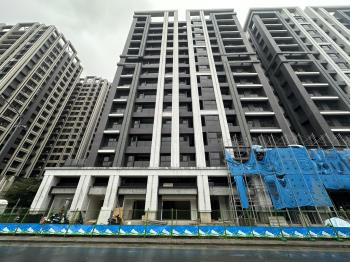 立信天朗黃金店面車位