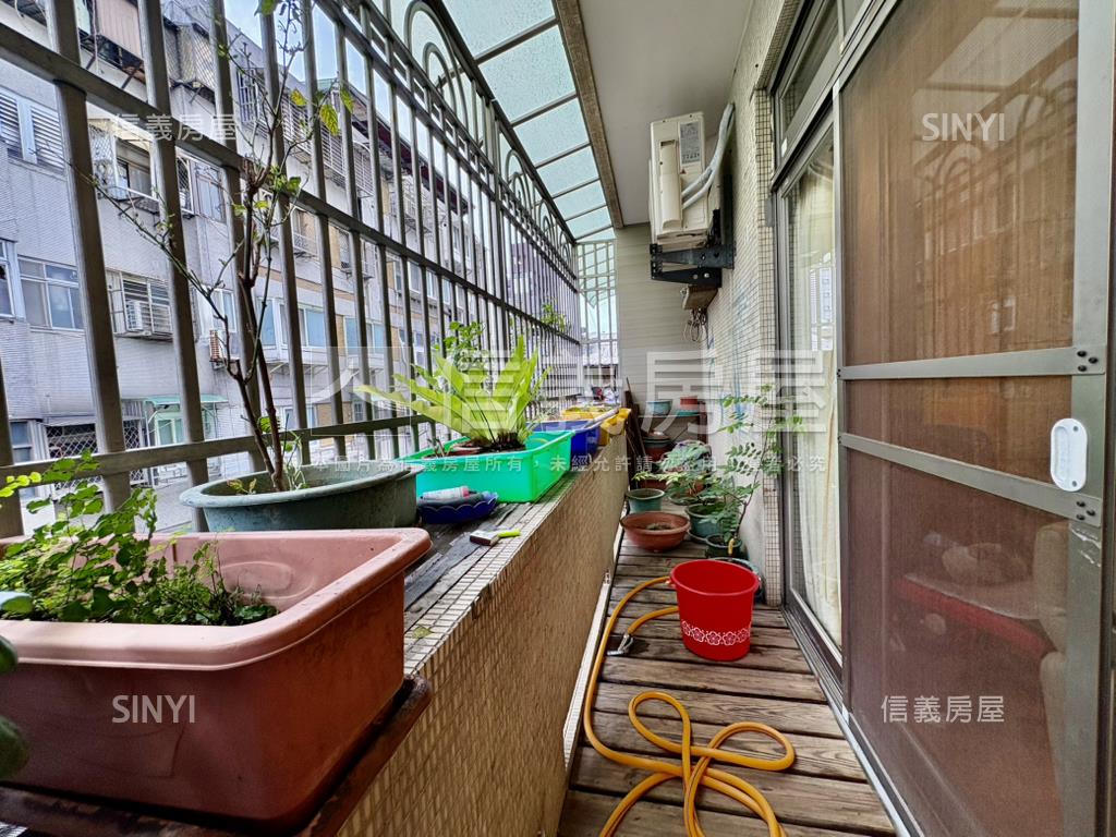 松江南京方正朝南３房房屋室內格局與周邊環境