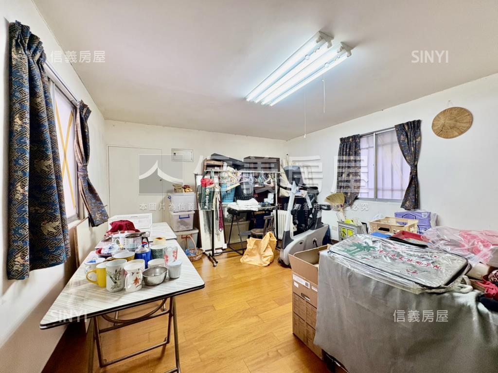 松江南京方正朝南３房房屋室內格局與周邊環境