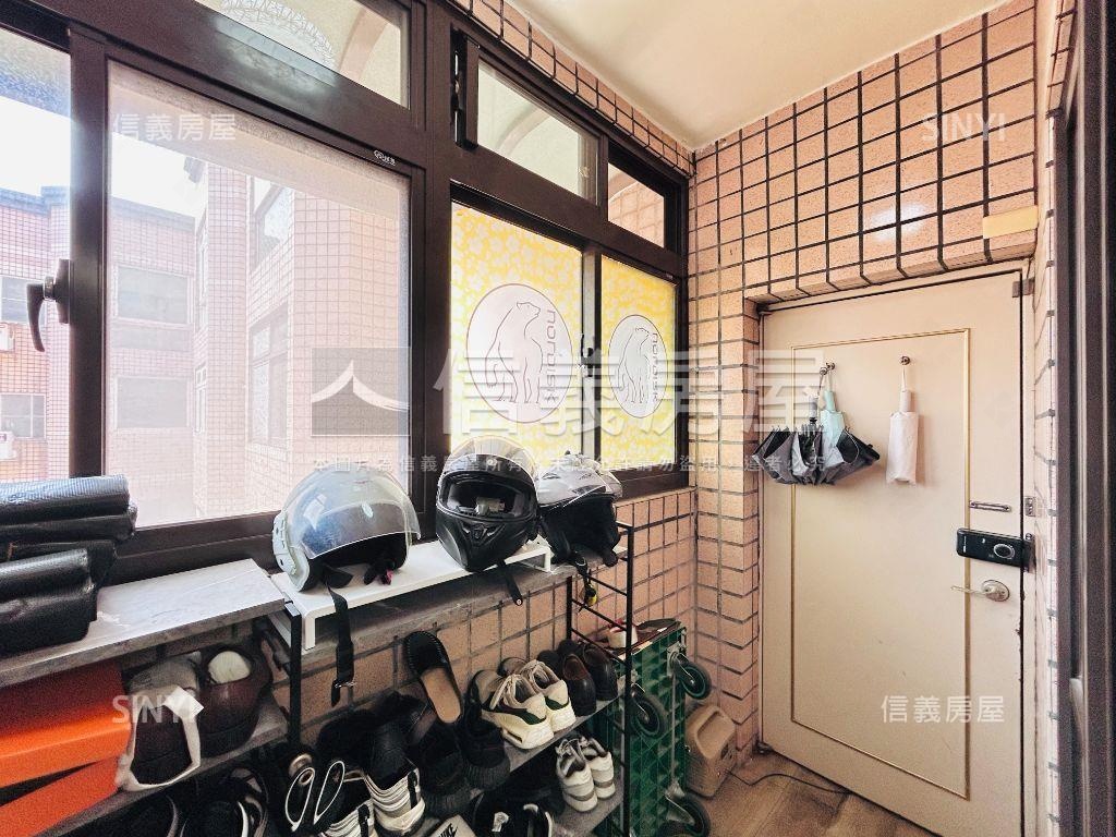 【文昌區】樓中樓四房車位房屋室內格局與周邊環境