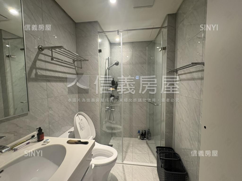 冠德精美兩房帶車位房屋室內格局與周邊環境