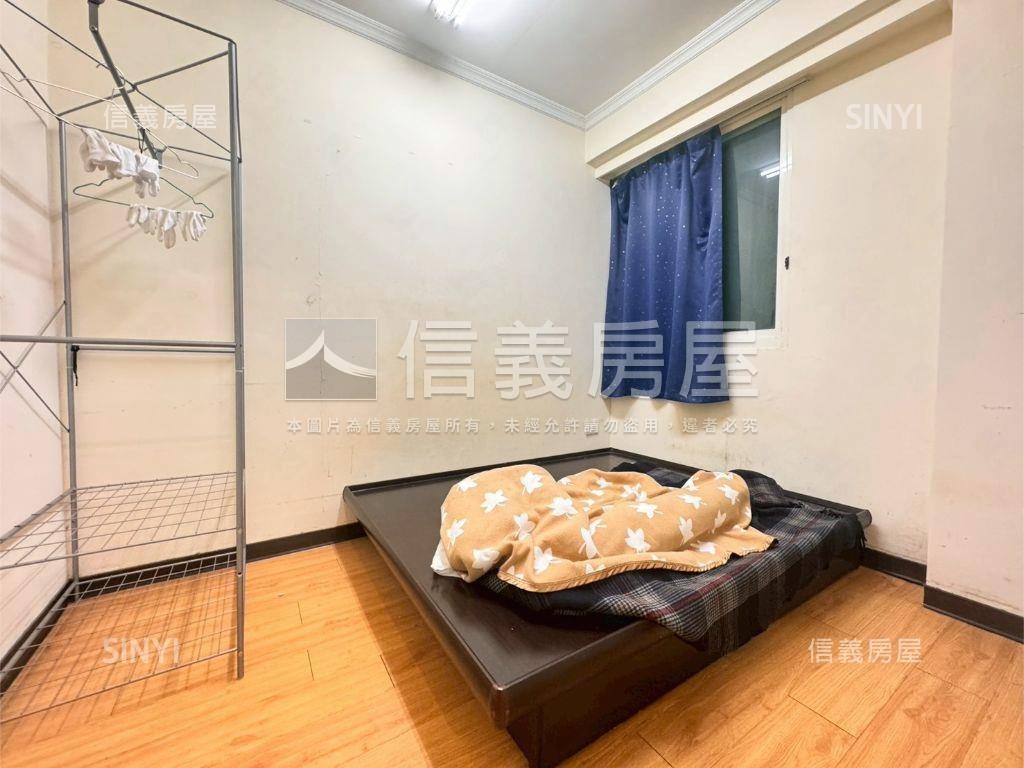 西門商圈電梯３房房屋室內格局與周邊環境