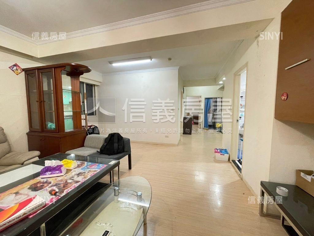 西門商圈電梯３房房屋室內格局與周邊環境