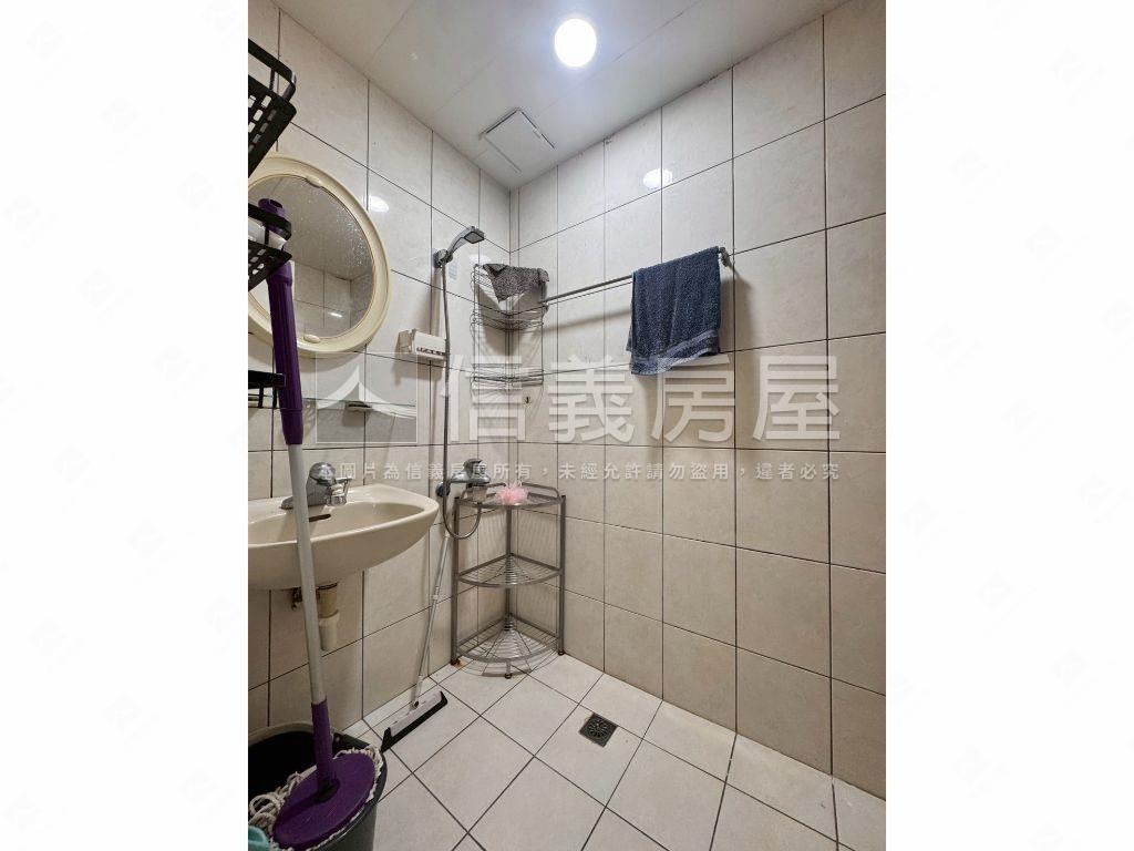 西門商圈電梯３房房屋室內格局與周邊環境