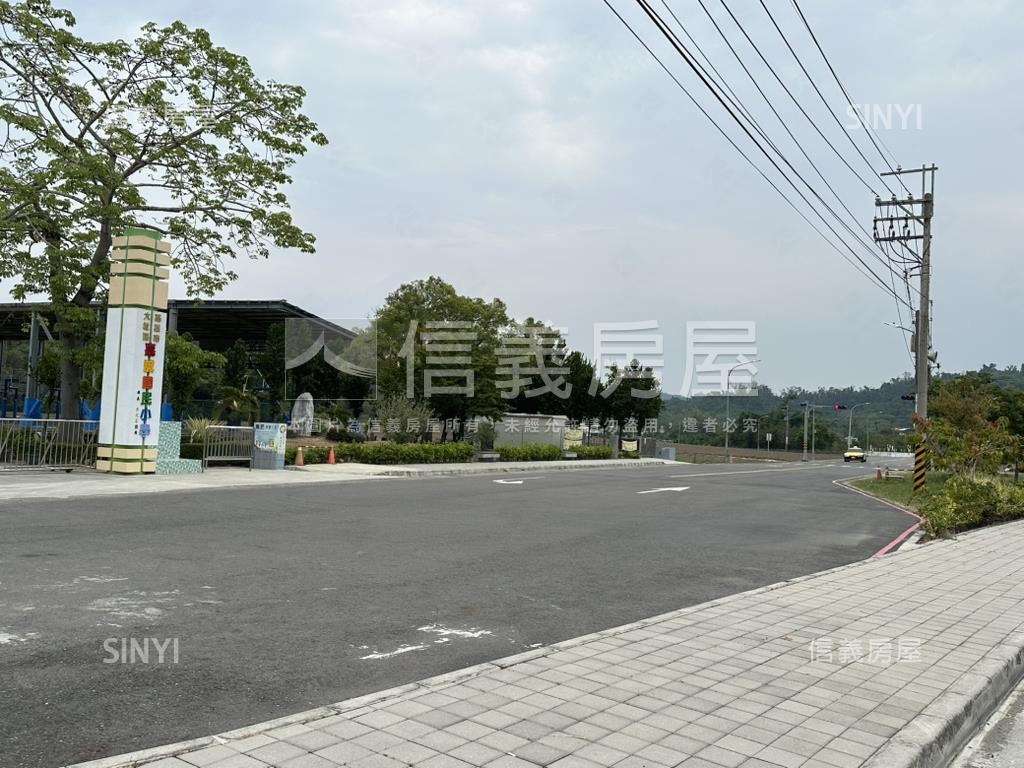 大社土地柑宅巷山坡地房屋室內格局與周邊環境