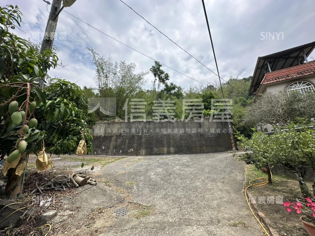大社土地柑宅巷山坡地房屋室內格局與周邊環境