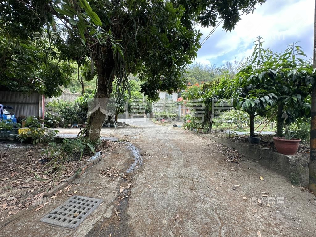 大社土地柑宅巷山坡地房屋室內格局與周邊環境