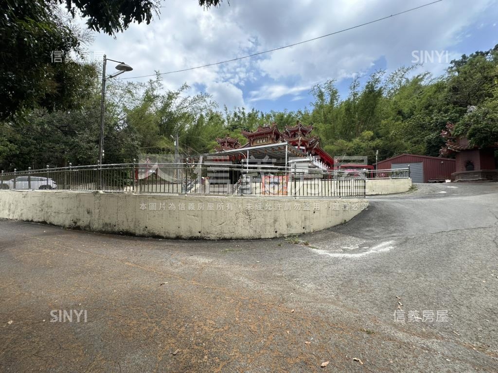 大社土地柑宅巷山坡地房屋室內格局與周邊環境