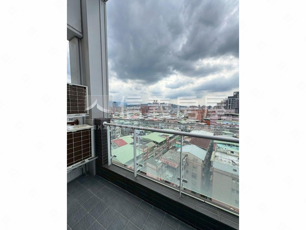 近北市露台景觀美屋房屋室內格局與周邊環境