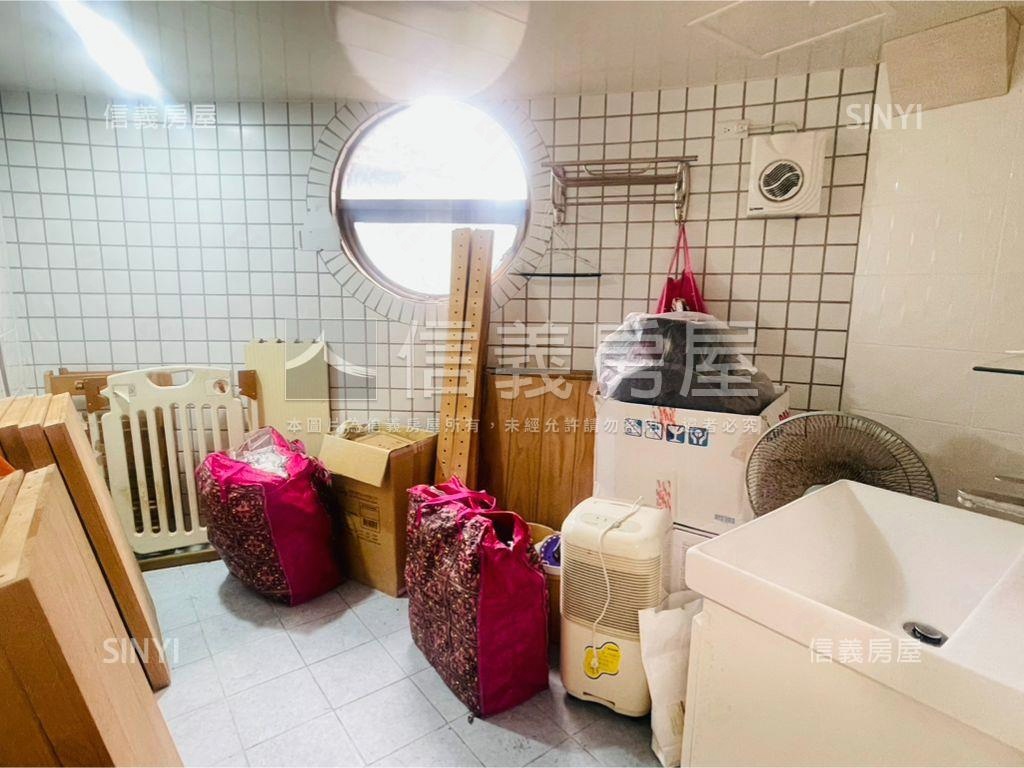 七張捷運電梯樓中樓房屋室內格局與周邊環境