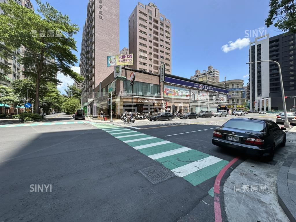 河堤商圈正路金店面附平車房屋室內格局與周邊環境