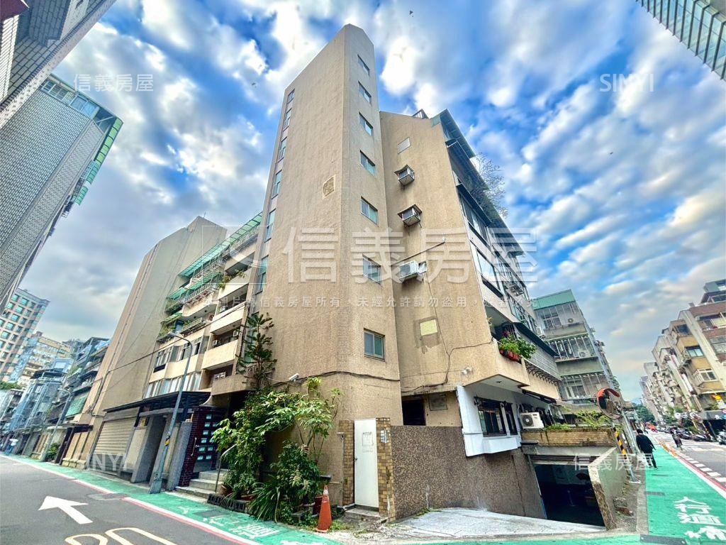 專任台大邊間花園坡平車位房屋室內格局與周邊環境