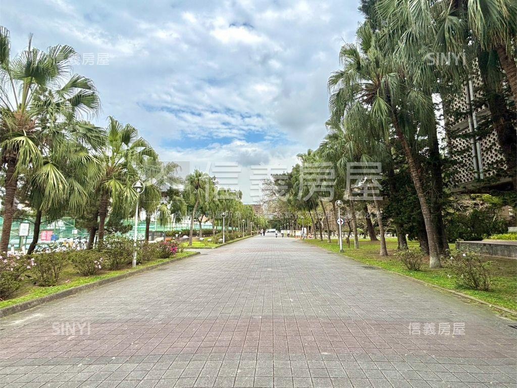 專任台大邊間花園坡平車位房屋室內格局與周邊環境