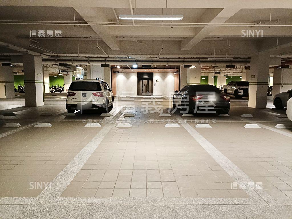 精銳闊漂亮裝潢三房平車房屋室內格局與周邊環境