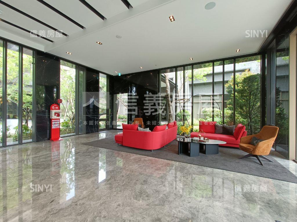 精銳闊漂亮裝潢三房平車房屋室內格局與周邊環境