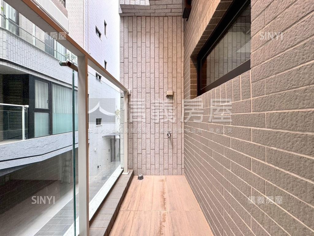 廍子全新邊間電梯雙車豪墅房屋室內格局與周邊環境