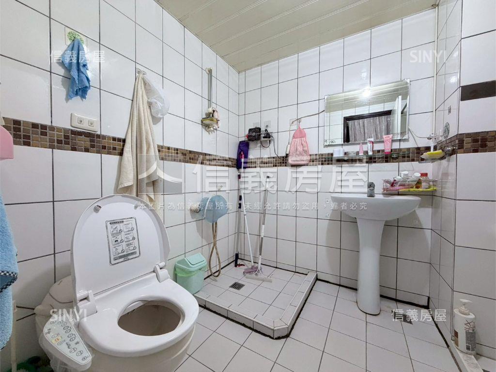 凱薩宮廷中山路大四房房屋室內格局與周邊環境