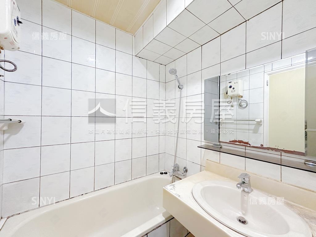 凱悅面學校高樓房屋室內格局與周邊環境