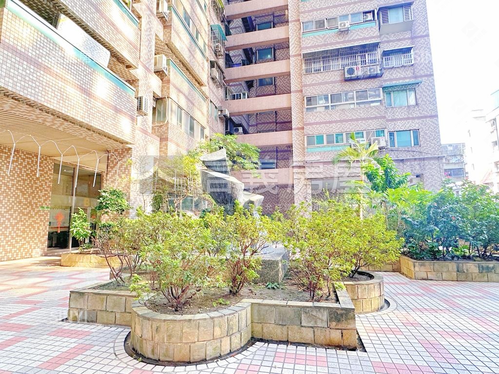 凱悅面學校高樓房屋室內格局與周邊環境