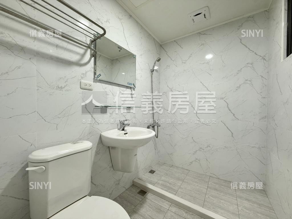 專任－羅馬假期２裝潢美宅房屋室內格局與周邊環境