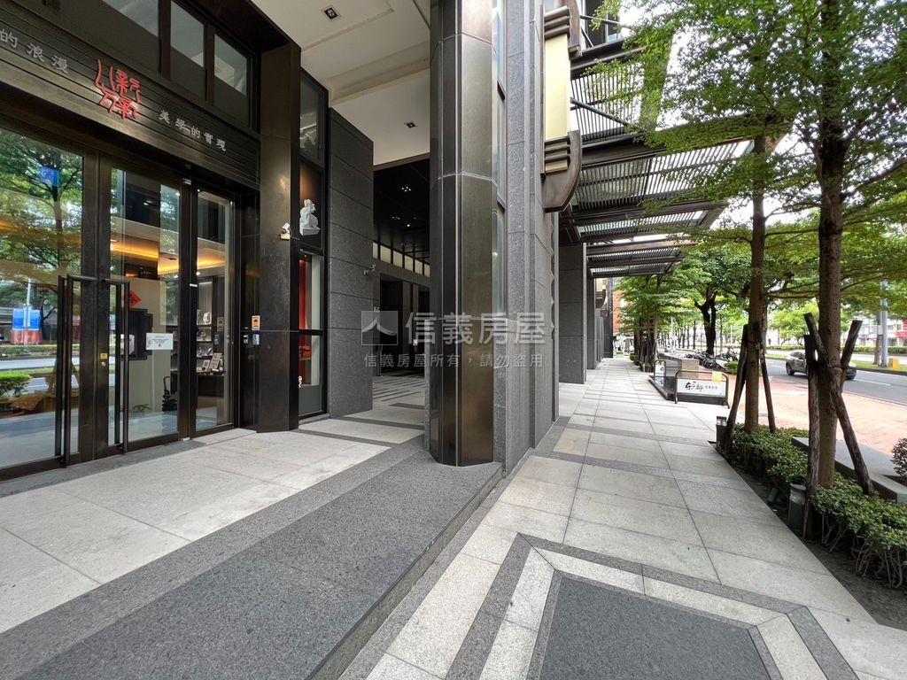 置地廣場旁旗艦金店面房屋室內格局與周邊環境