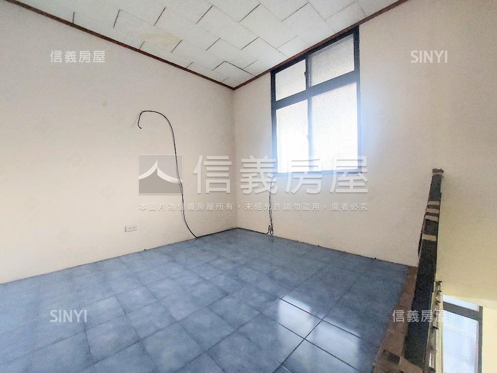 近Ｇ７。小資捷運採光宅房屋室內格局與周邊環境