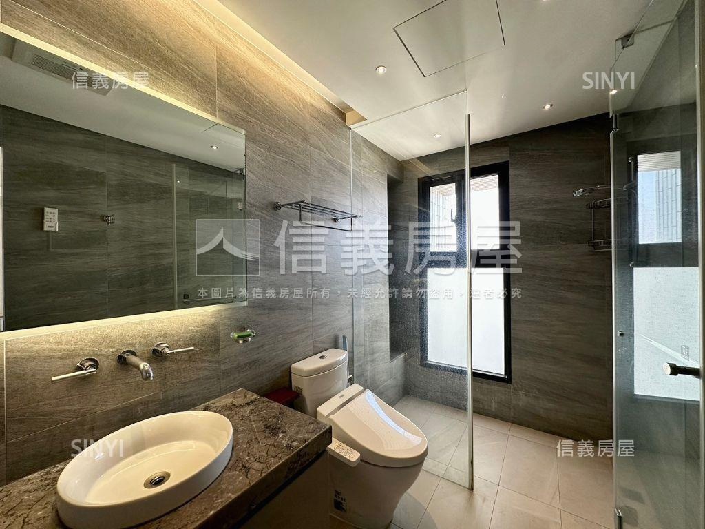 輕奢．左營高樓三房平車房屋室內格局與周邊環境