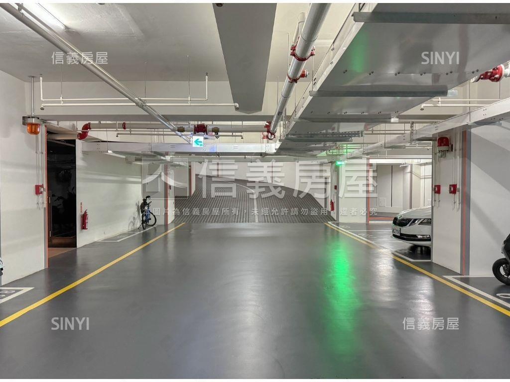 輕奢．左營高樓三房平車房屋室內格局與周邊環境