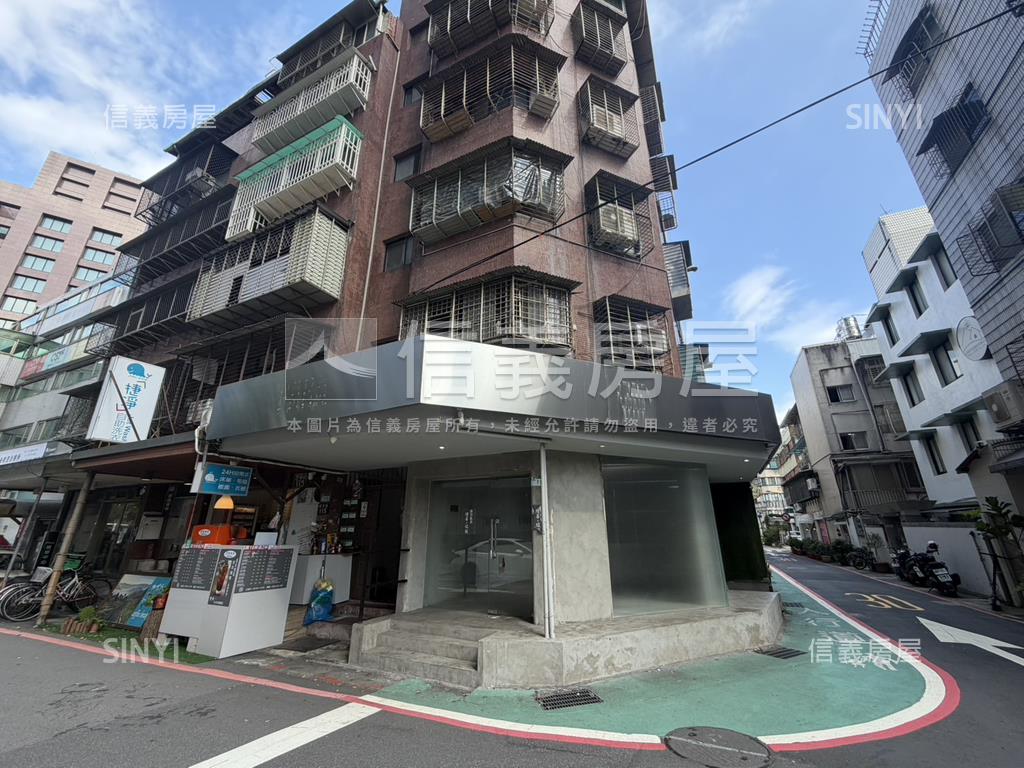 捷運站旁角窗金店面房屋室內格局與周邊環境