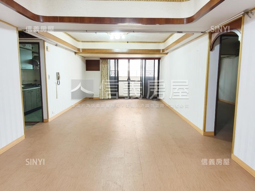 永安自由大廈三房車位房屋室內格局與周邊環境