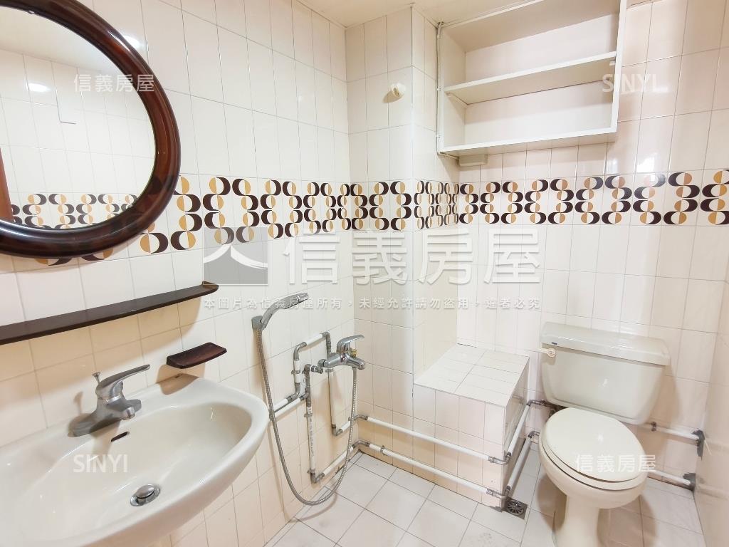 永安自由大廈三房車位房屋室內格局與周邊環境