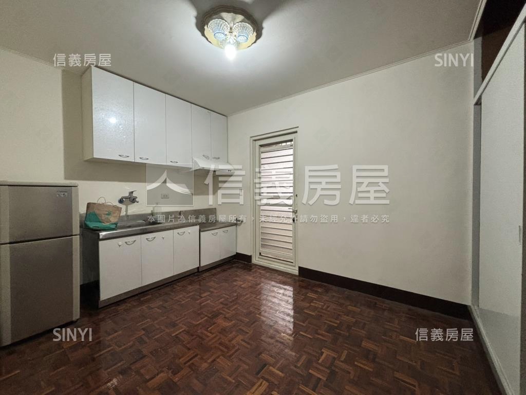 附中朝南黃金三樓三房房屋室內格局與周邊環境