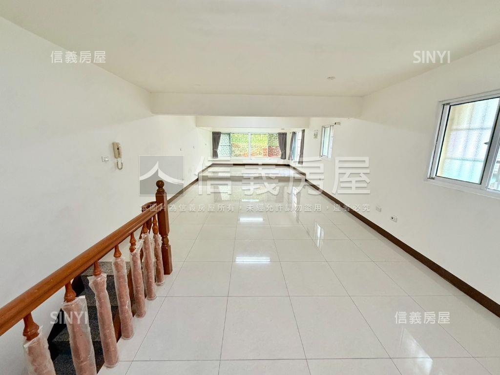 忠孝正路邊間金店房屋室內格局與周邊環境