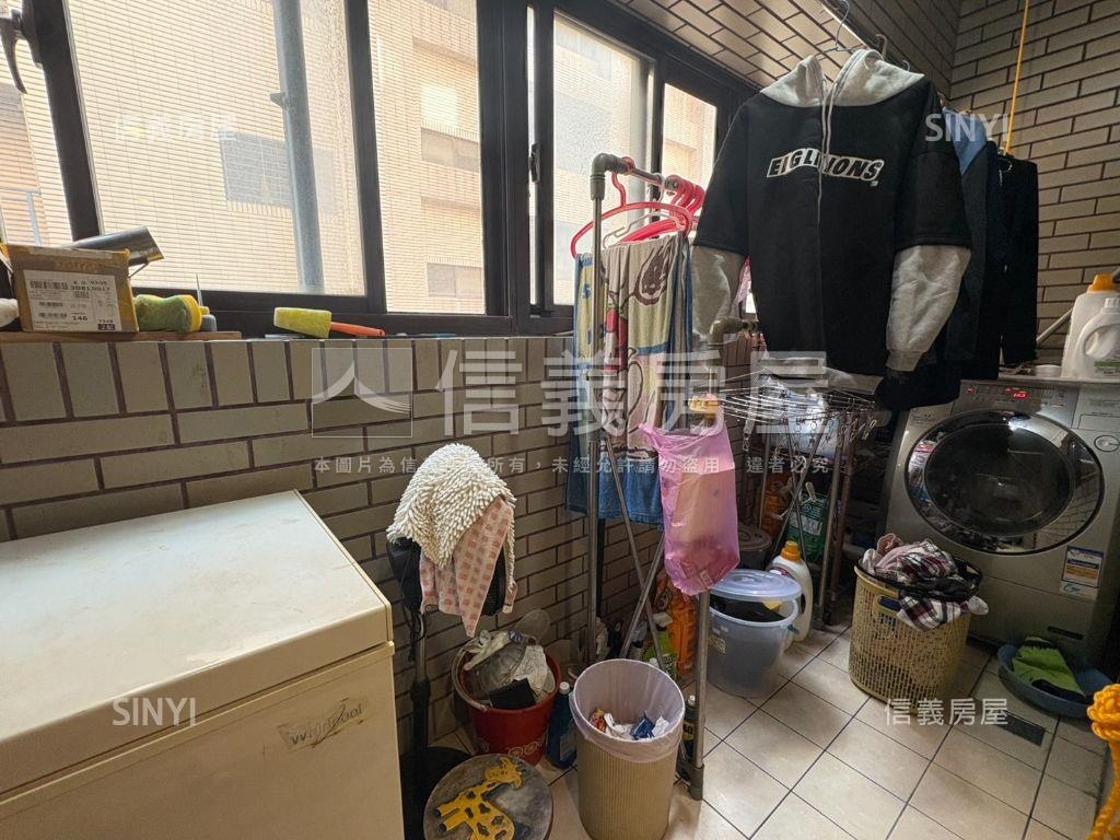 紐約大時代三房一室雙車位房屋室內格局與周邊環境