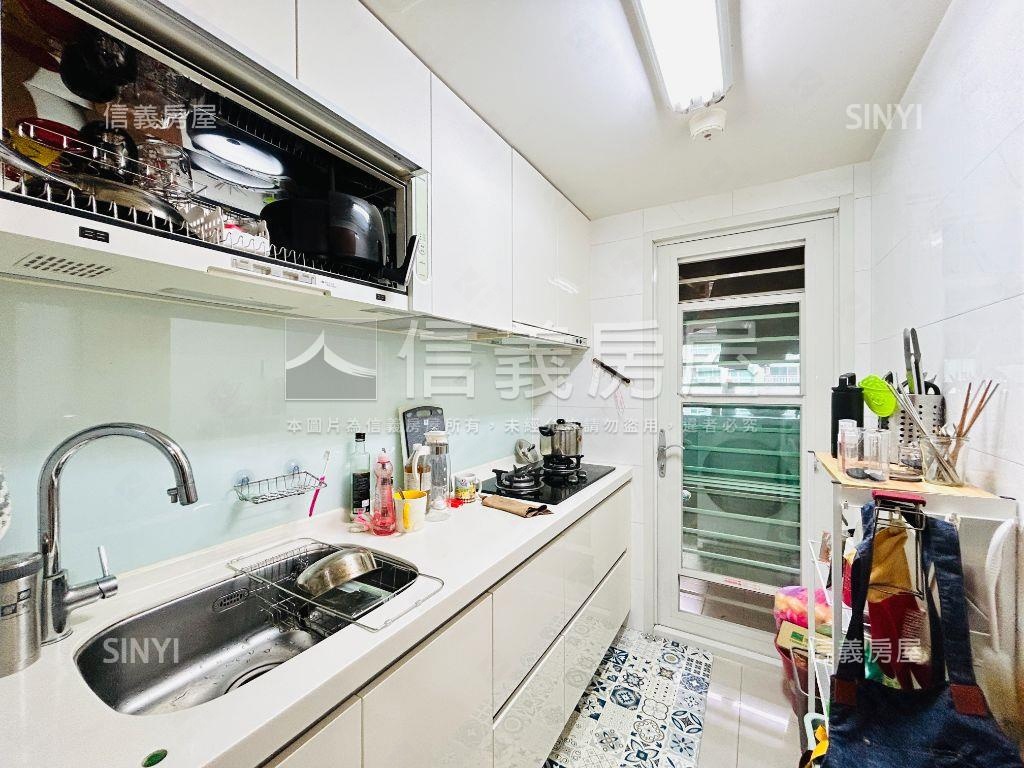 盧卡好美兩房房屋室內格局與周邊環境