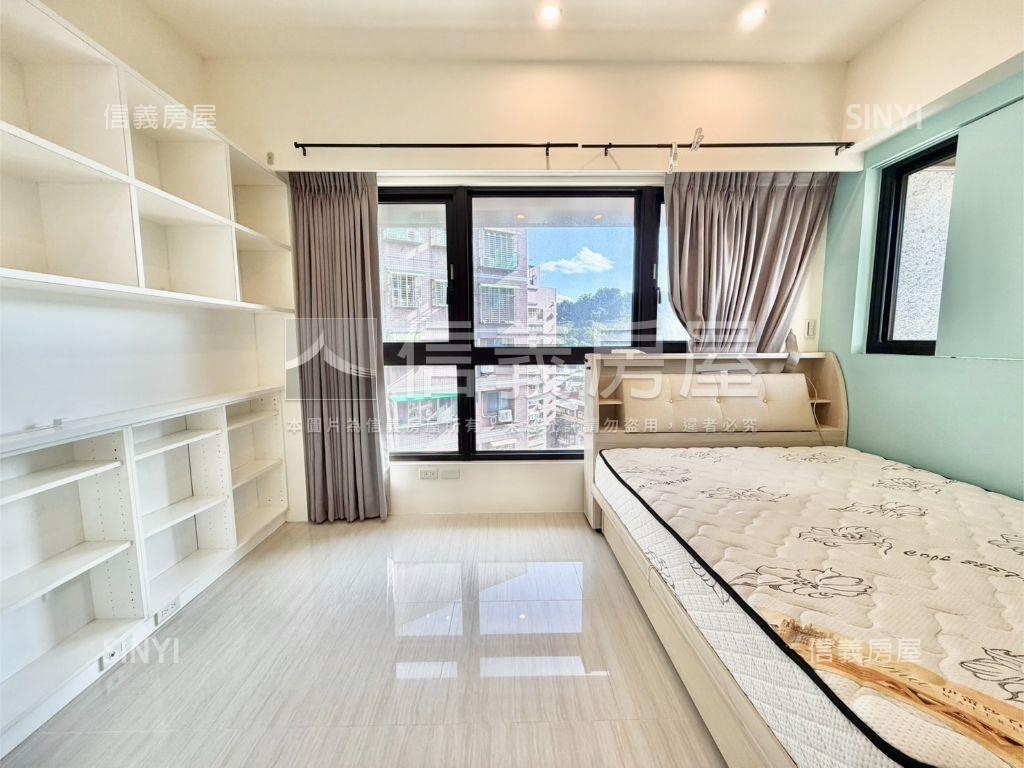 專任雙捷晶華高樓方正２房房屋室內格局與周邊環境