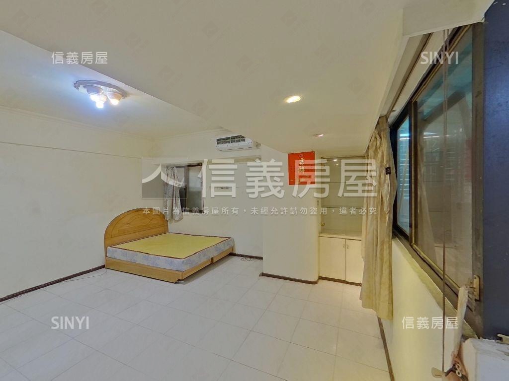 聖羅蘭邊間低總大套房屋室內格局與周邊環境