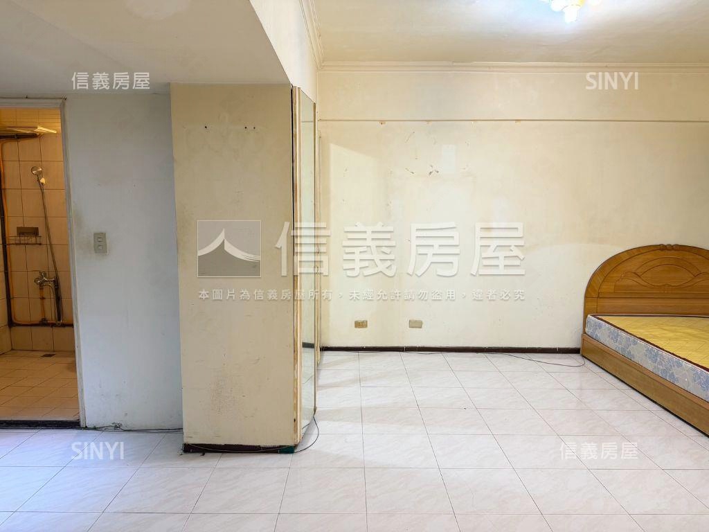 聖羅蘭邊間低總大套房屋室內格局與周邊環境