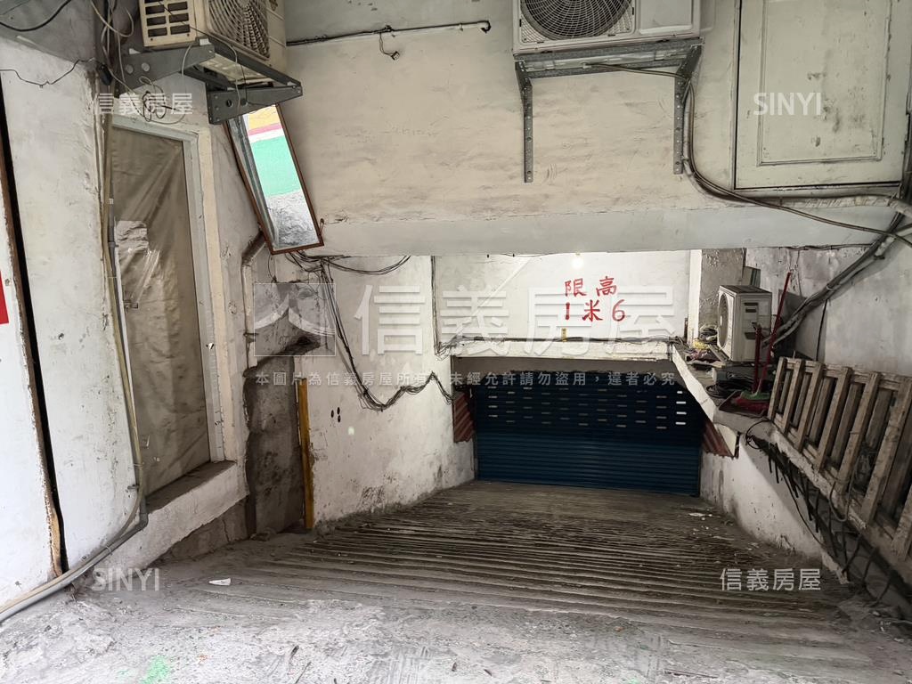 聖羅蘭邊間低總大套房屋室內格局與周邊環境