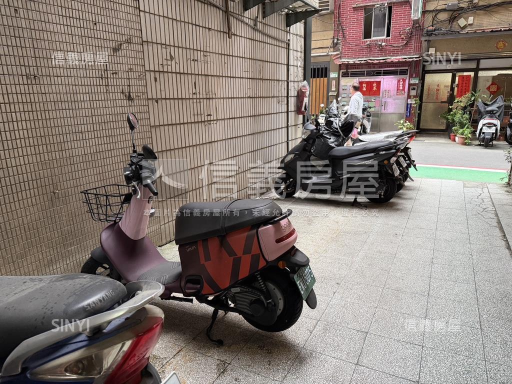 聖羅蘭邊間低總大套房屋室內格局與周邊環境