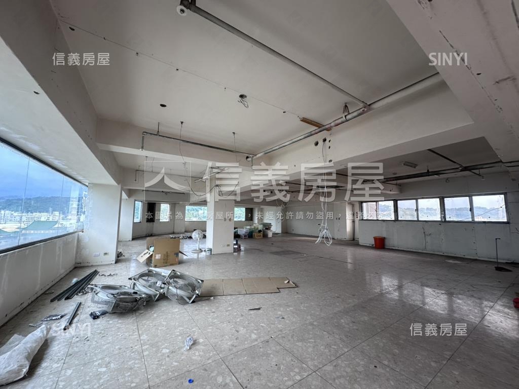 市區高樓整層商辦房屋室內格局與周邊環境