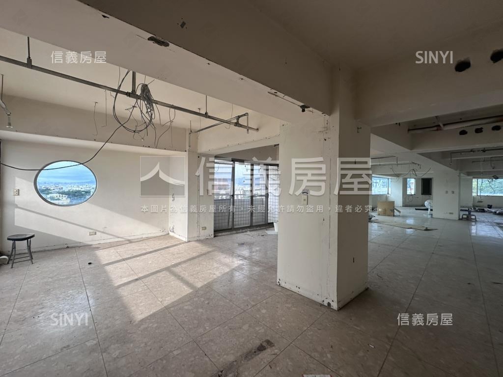 市區高樓整層商辦房屋室內格局與周邊環境