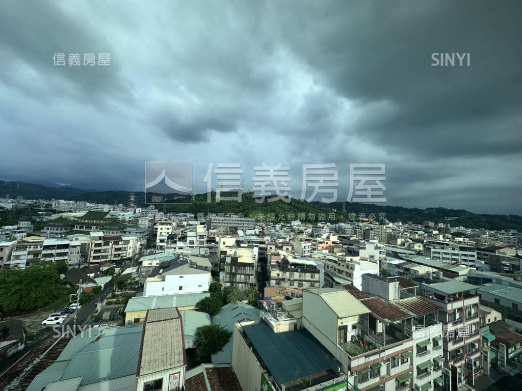 市區高樓整層商辦房屋室內格局與周邊環境