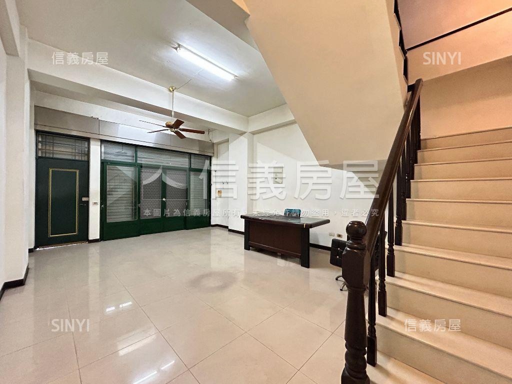 近樹義朝南震後臨路透天房屋室內格局與周邊環境